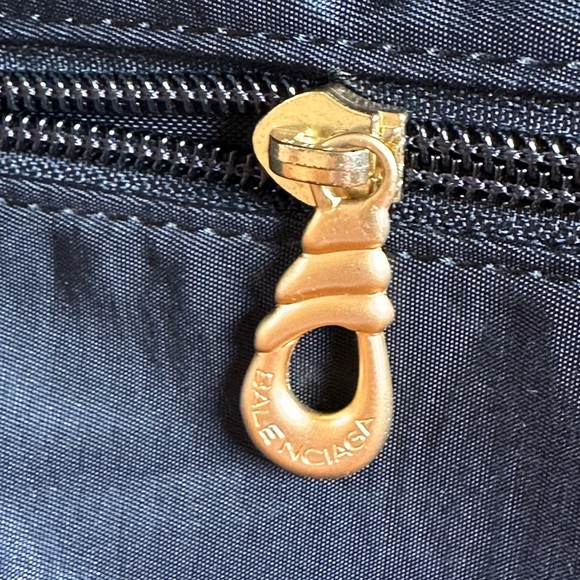 Authentic Balenciaga travel black bag - Picture 12 of 14